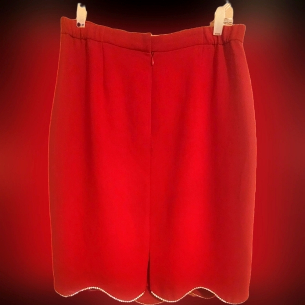 Junnie leigh, New York dressy red suite with diamond trim size 12 - Picture 7 of 8